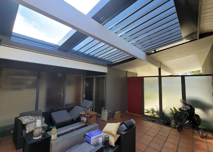 Retractable louvers 07